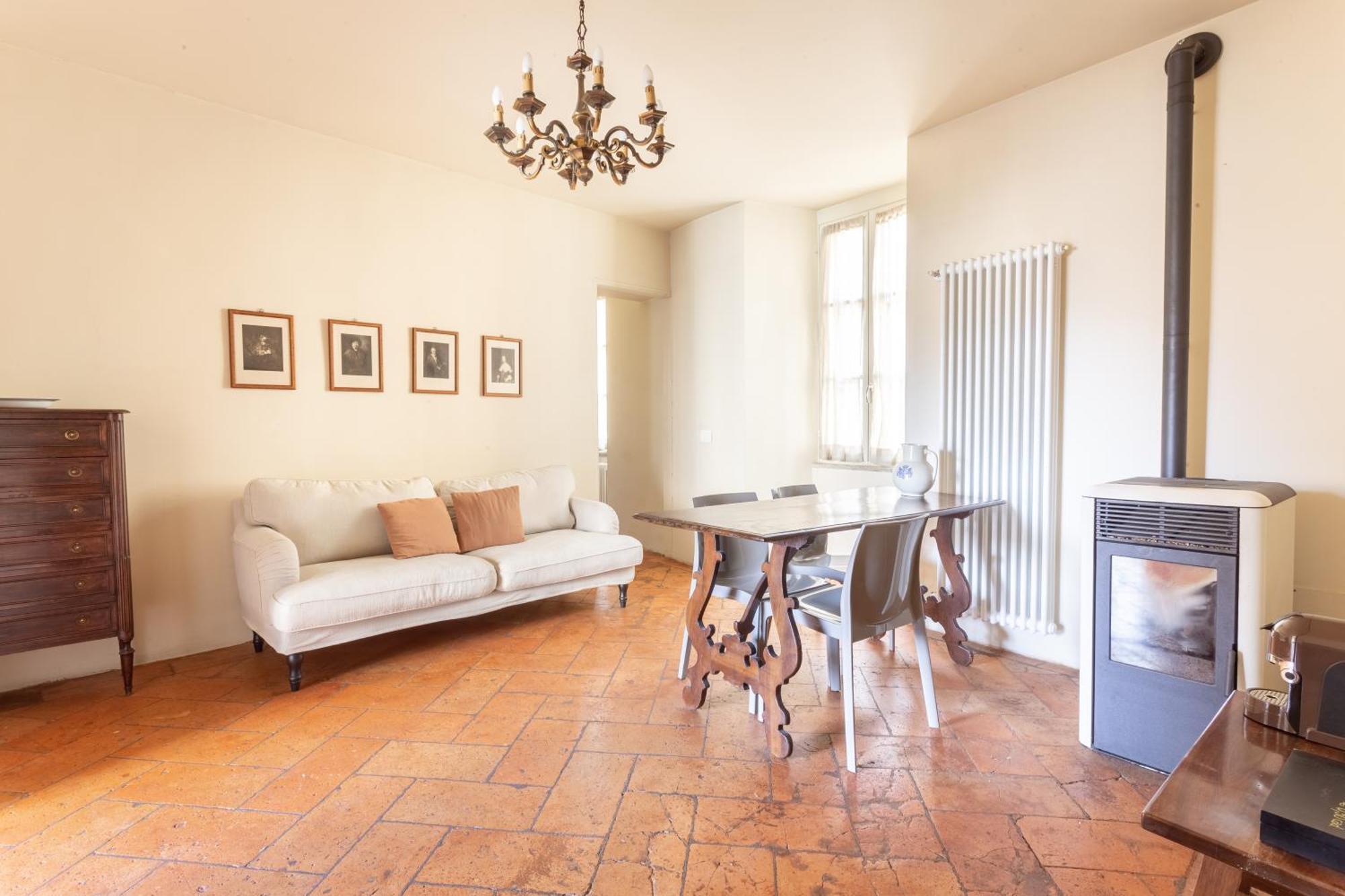 Palazzo Mia By Icasamia It Apartment Castello Cabiaglio Bilik gambar