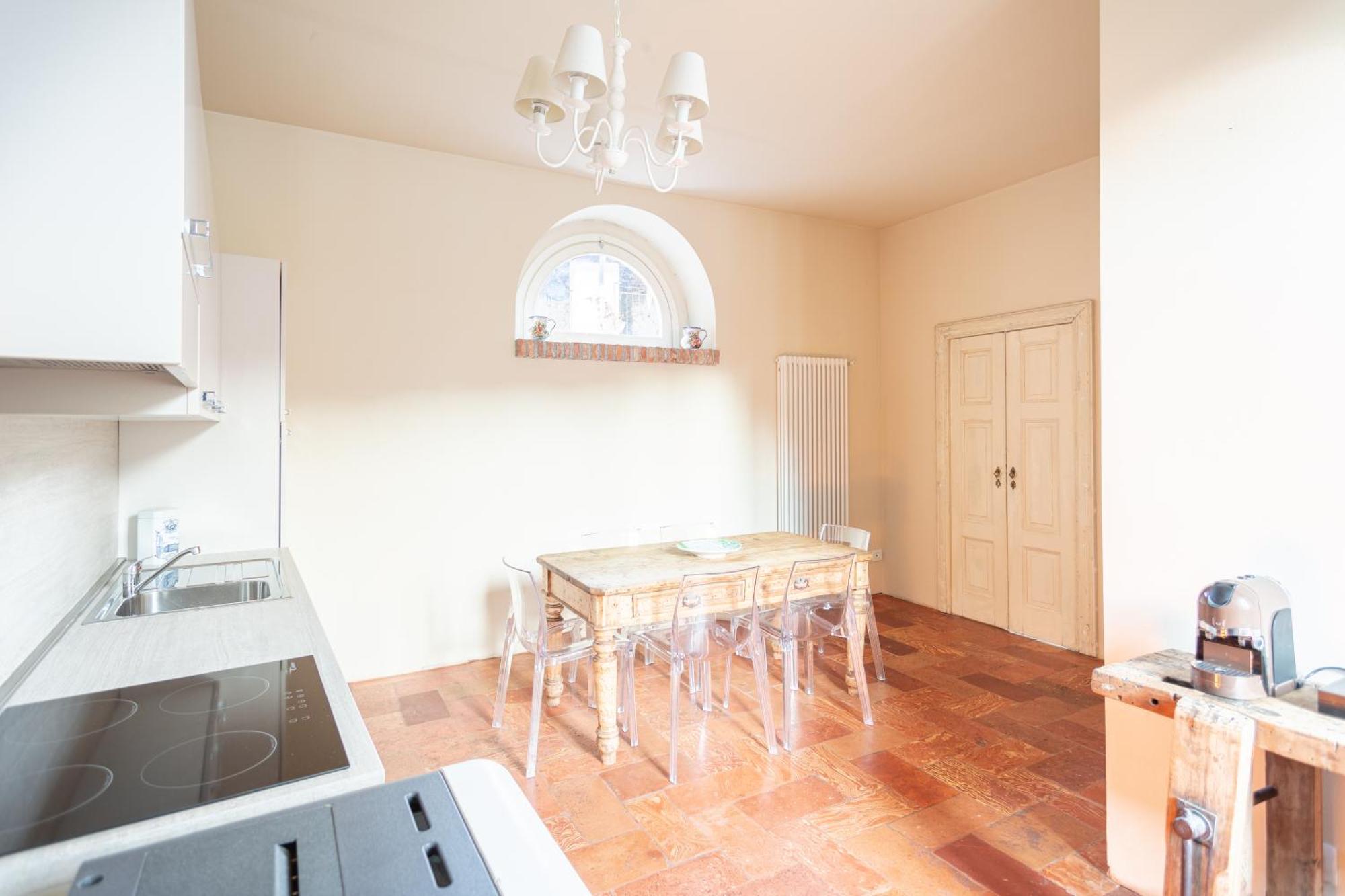 Palazzo Mia By Icasamia It Apartment Castello Cabiaglio Bilik gambar