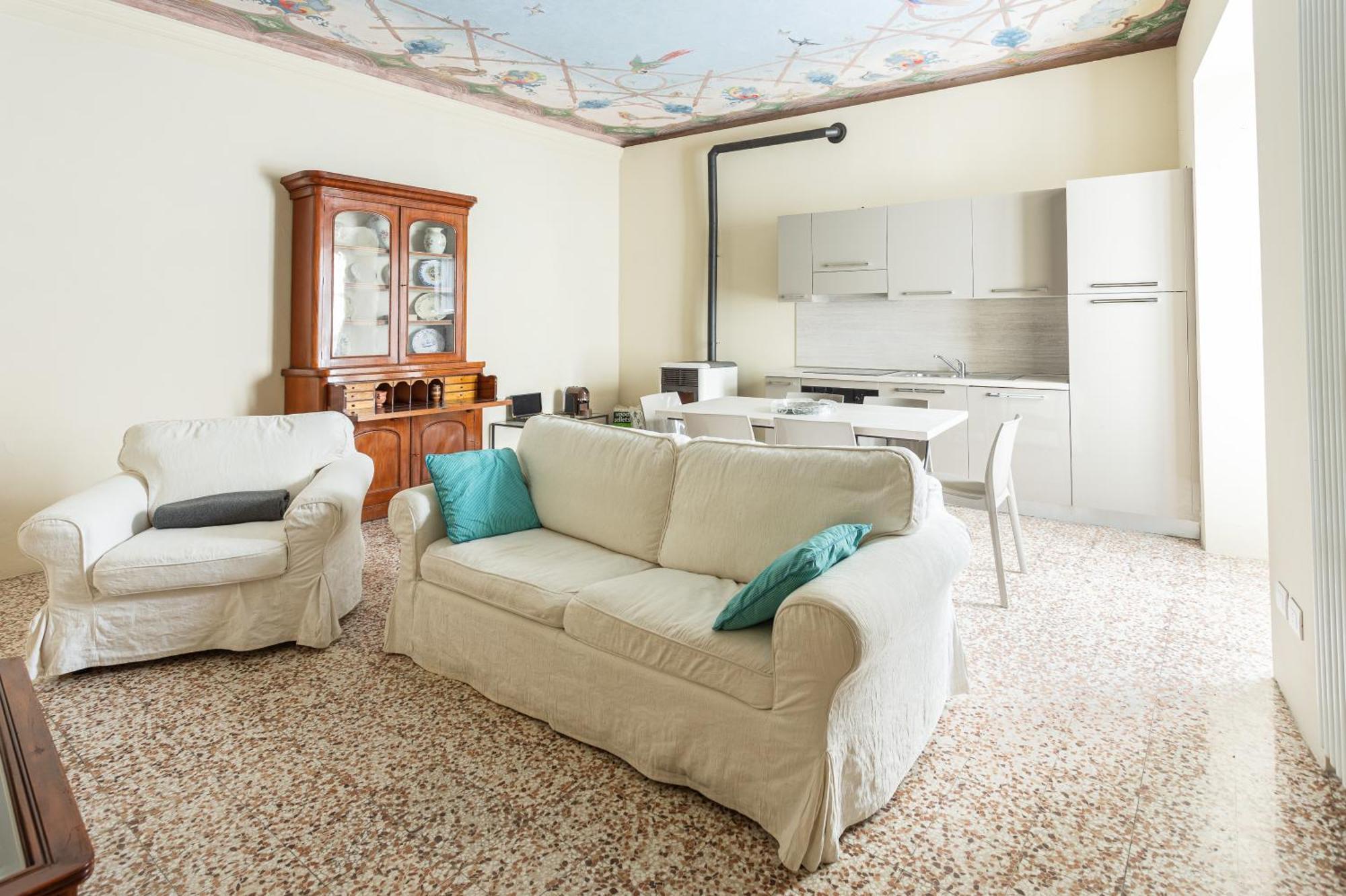Palazzo Mia By Icasamia It Apartment Castello Cabiaglio Bilik gambar